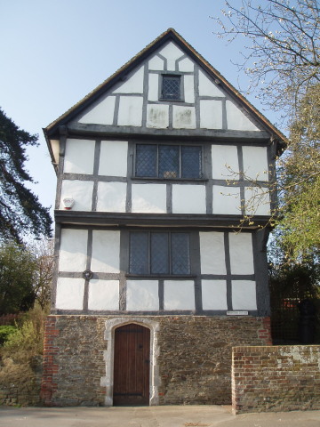 Compton White Hart